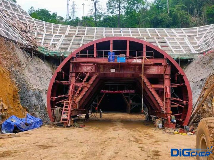 隧道襯砌臺(tái)車(chē)